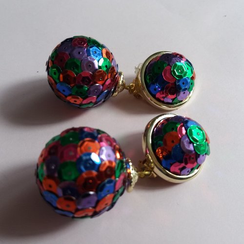Grosses boucles d'oreilles fantaisie, à clips, style "boule à facettes" pour faire la fête