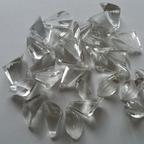 30 perles pampilles trouées, en  plastique transparent - décorations, bijoux, créations diverses,
