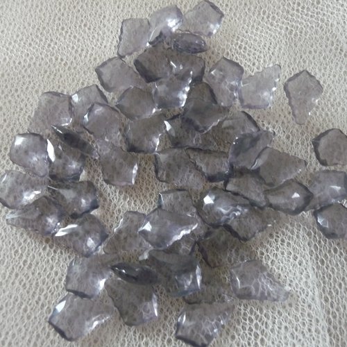 50 pampilles à facettes, couleur bleu/gris - non trouées -  1,5 cm x 1 cm