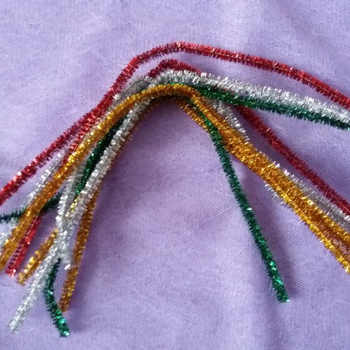 10 fils chenillles 4 couleurs -  longueur 29 cm chacun - loisirs créatifs - travaux manuels enfants