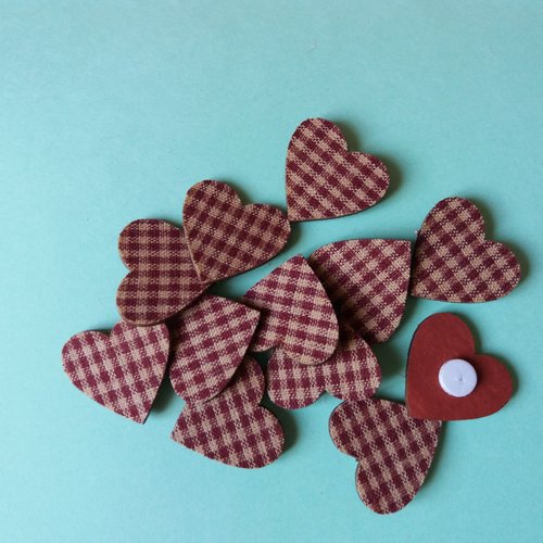 12 petits coeurs en bois tissu vichy grenat - scrapbooking
