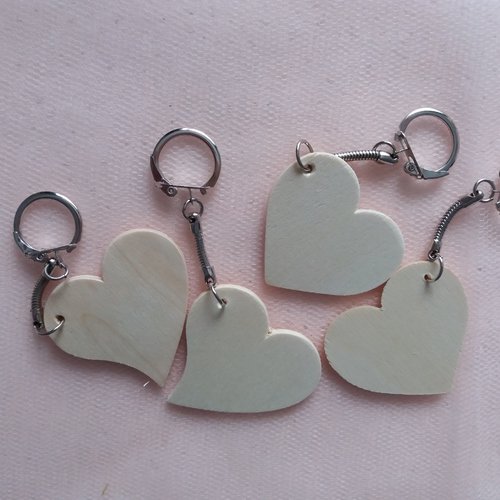 4 porte-clés en bois, forme coeur, à décorer