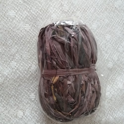 Pelote de raphia marron - 50 g environ ( projets créatifs, activités manuelles enfants, décorations)