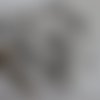 Chainettes en metal couleurs gris , argent 