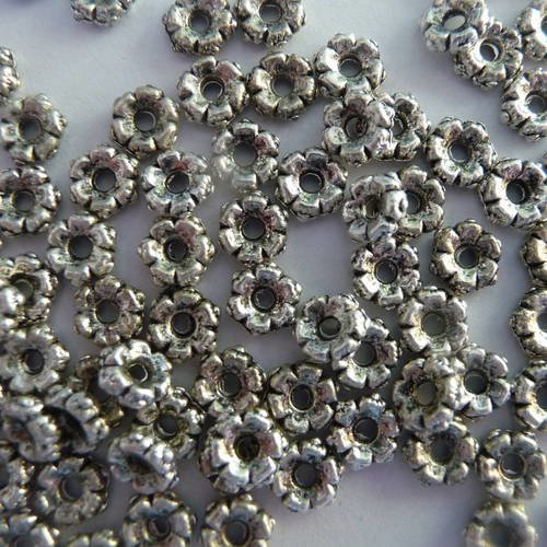 Apprets : lot de 80 rondelles separateurs / intercalaires en metal argente vieilli