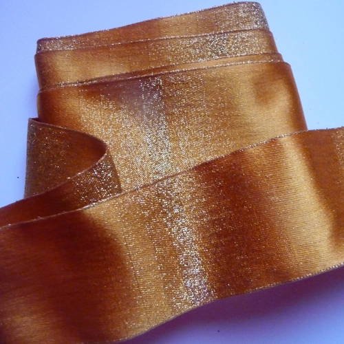 Beau ruban de fete - 2,50 m x 3,8 cm -  couleur jaune d'or, aspect satine avec decors fils d'or