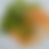 20 feuilles plastique couleurs  jaune et verte - 3 cm  - arts plastiques - home deco, decorations, loisirs creatifs