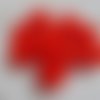 10 cabochons troues fleurs roses, diametre 1,5 cm,  en resine couleur rouge 