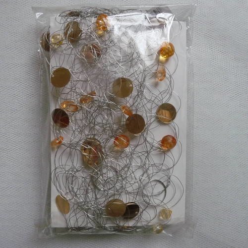 2 m guirlande decoration fil metal souple avec perles et pastilles rondes couleur jaune