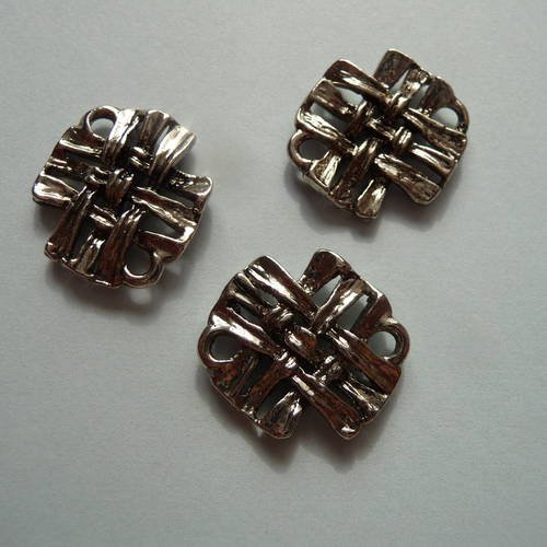 Apprets : tres beaux connecteurs / intercalaires en metal argente vieilli