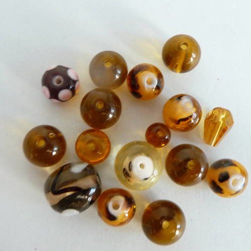 Melange de perles en verre lampwork couleur marron 