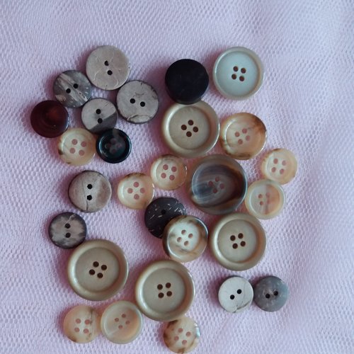 Lot de boutons marron clair, ronds - tailles différentes - couture, travaux textiles, customisation