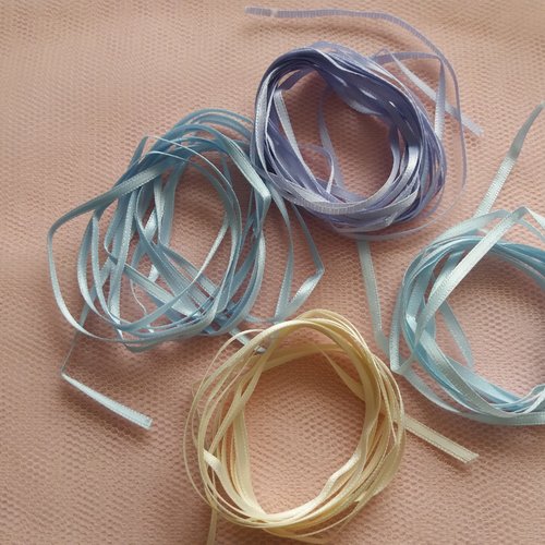 Mélange rubans satin, tons bleus et blanc - couture, broderie, customisation, noeuds, présentations cadeaux, embellissements, ...