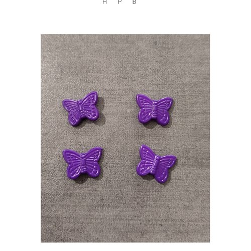 Lot de 4 perles acryliques en forme de papillon
