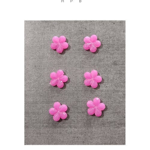 Lot de 6 perles acryliques fleur