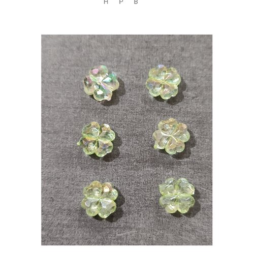 Lot de 6 perles acryliques fleur irisée