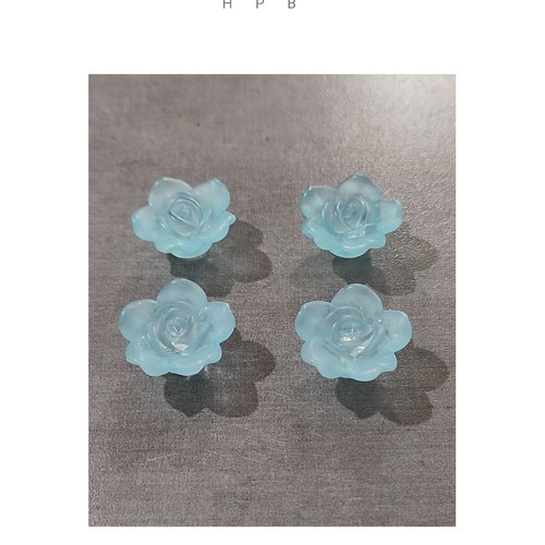 Lot de 4 perles acryliques fleur