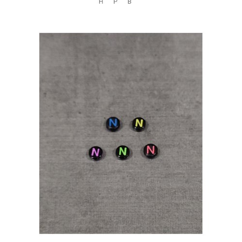 Lot de 5 perles alphabet "n"