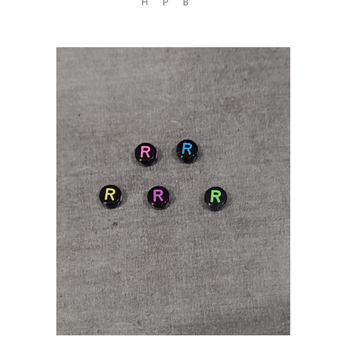 Lot de 5 perles alphabet "r"