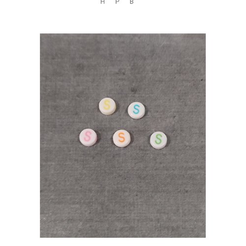 Lot de 5 perles alphabet "s"
