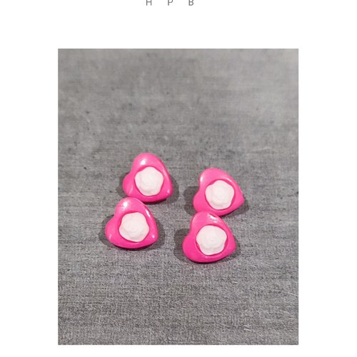 Lot de 4 boutons à anneaux en forme de coeur