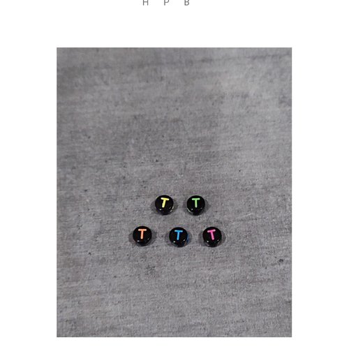 Lot de 5 perles alphabet "t"