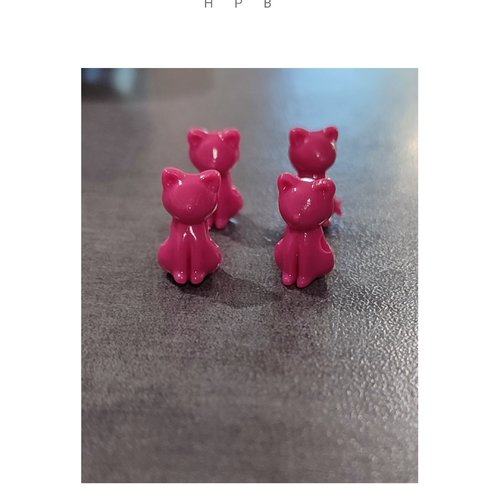 Lot de 4 perles chats acryliques