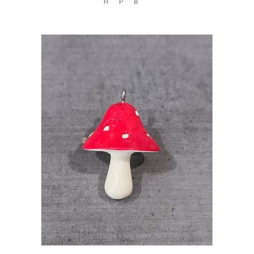 Grande breloque en résine en forme de champignon