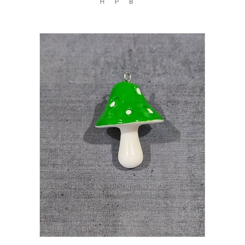 Grande breloque en résine en forme de champignon