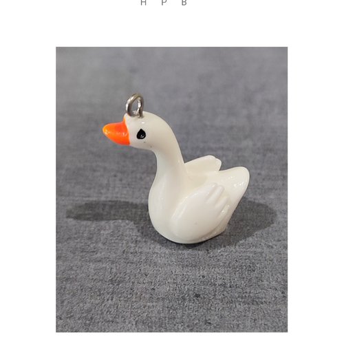 Grande breloque en résine en forme de cygne