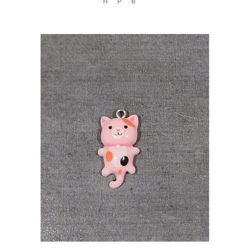 Breloque en résine en forme de chat