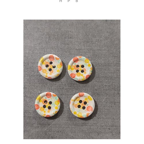 Lot de 4 boutons en bois