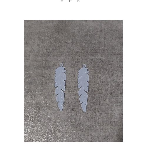 Lot de 2 estampes en forme de plume