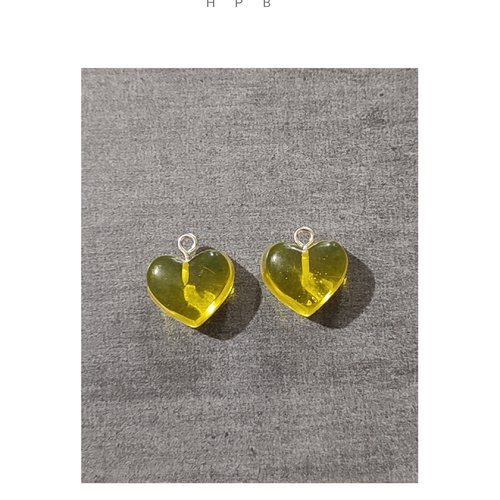 Lot de 2 breloques résine coeurs