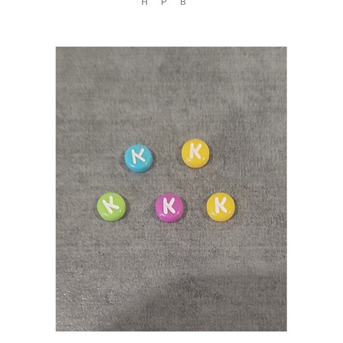 Lot de 5 perles alphabet  "k