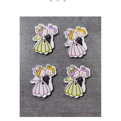 Assortiment de 4 boutons en bois
