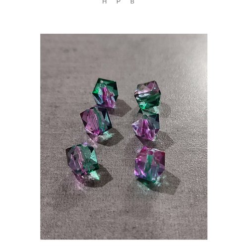 Lot de 6 perles cubes acryliques