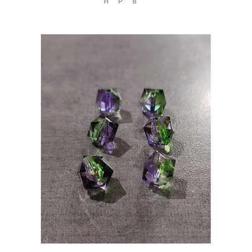 Lot de 6 perles cubes acryliques