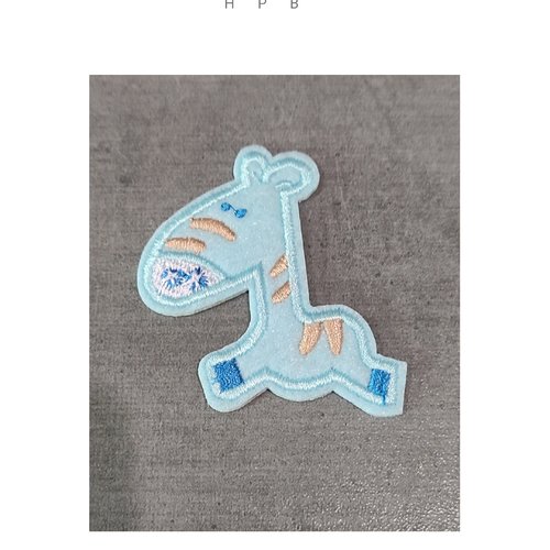 Patch thermocollant en forme de zèbre