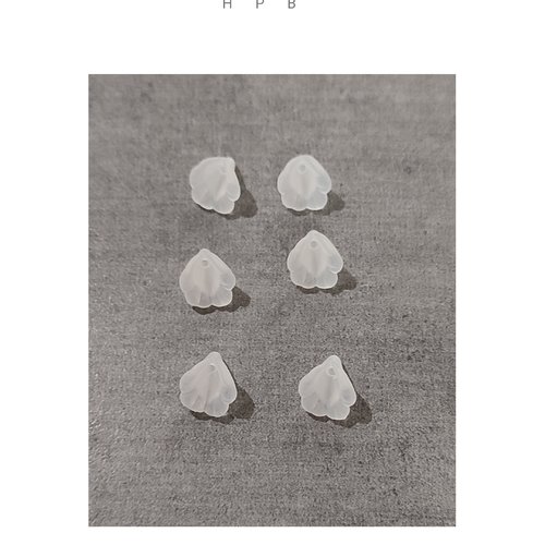 Lot de 6 perles acryliques fleurs