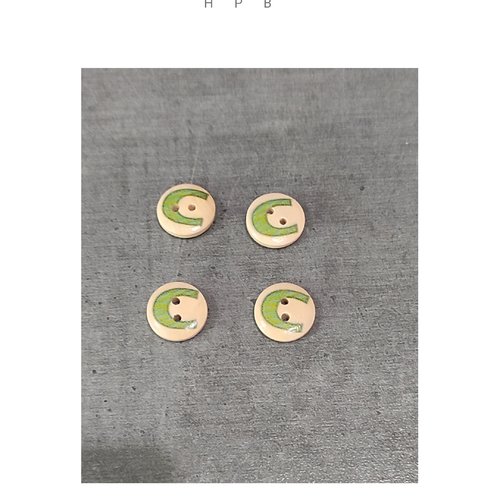 Lot de 4 boutons en bois alphabet