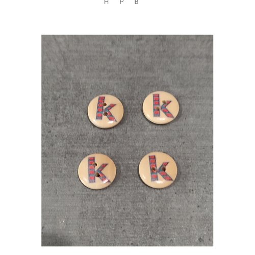 Lot de 4 boutons en bois alphabet