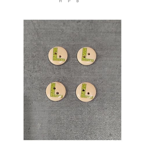 Lot de 4 boutons en bois alphabet