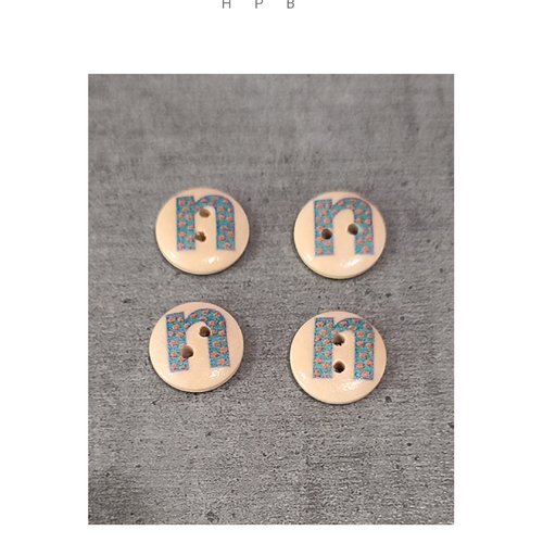 Lot de 4 boutons en bois alphabet