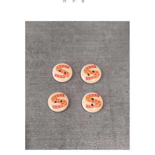Lot de 4 boutons en bois alphabet