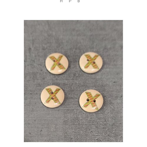 Lot de 4 boutons en bois alphabet