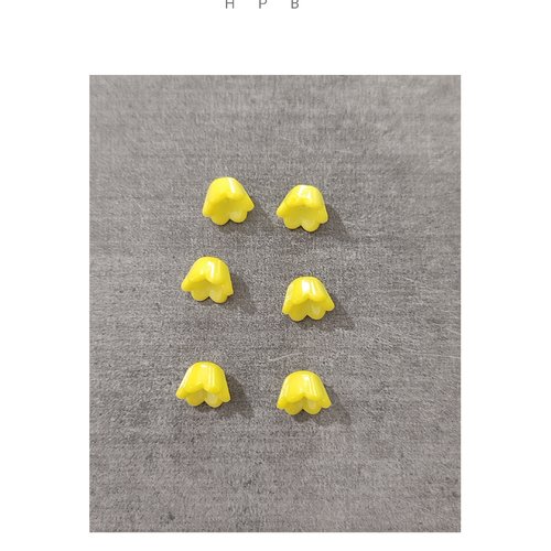 Lot de 6 perles acryliques fleurs muguet
