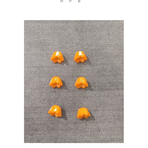 Lot de 6 perles acryliques fleurs muguet