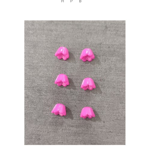 Lot de 6 perles acryliques fleurs muguet