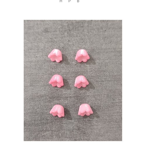 Lot de 6 perles acryliques fleurs muguet